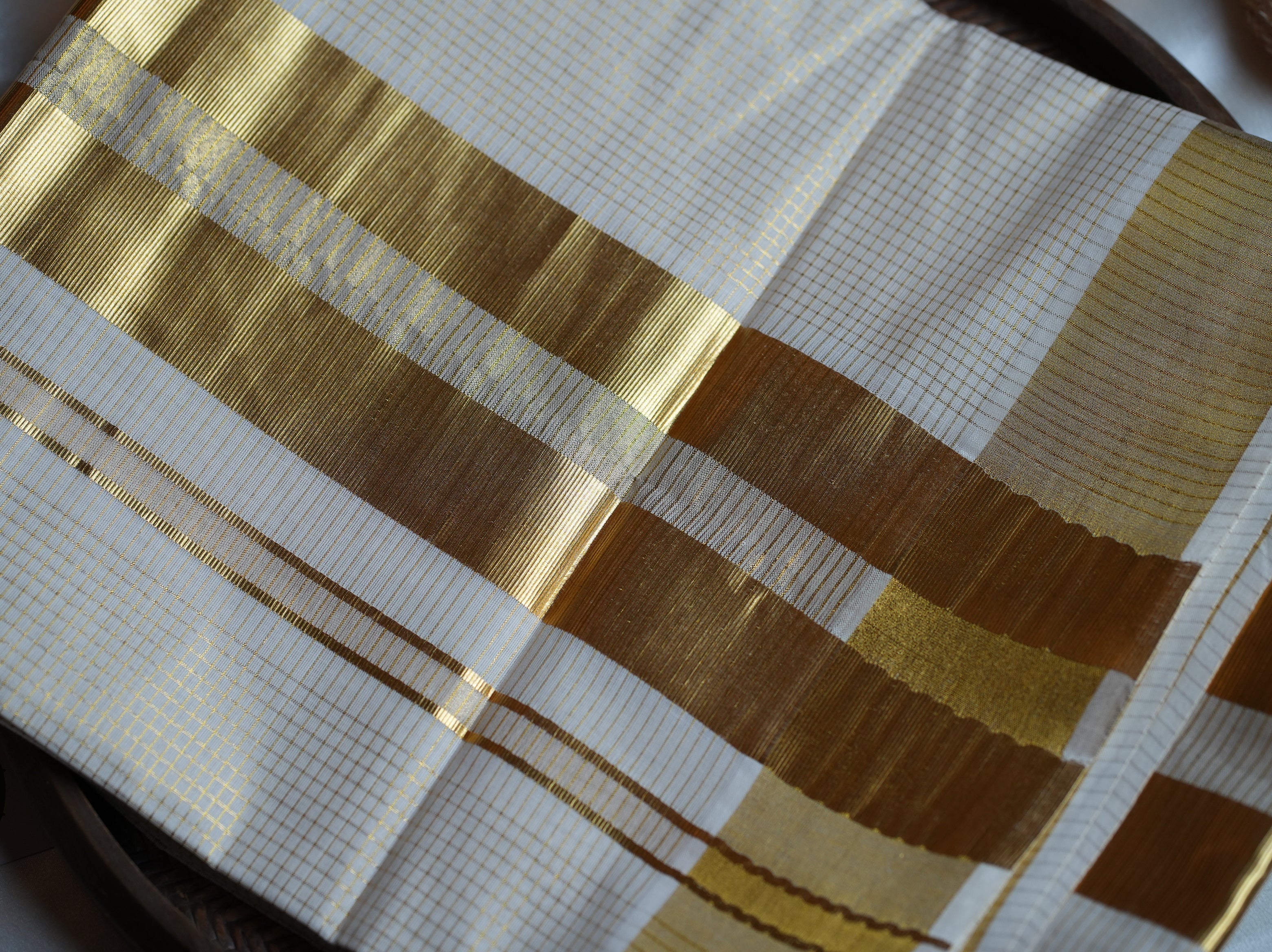 Traditional Gold & Vibrant Accent Handloom Replica Kerala Saree - SAROYA