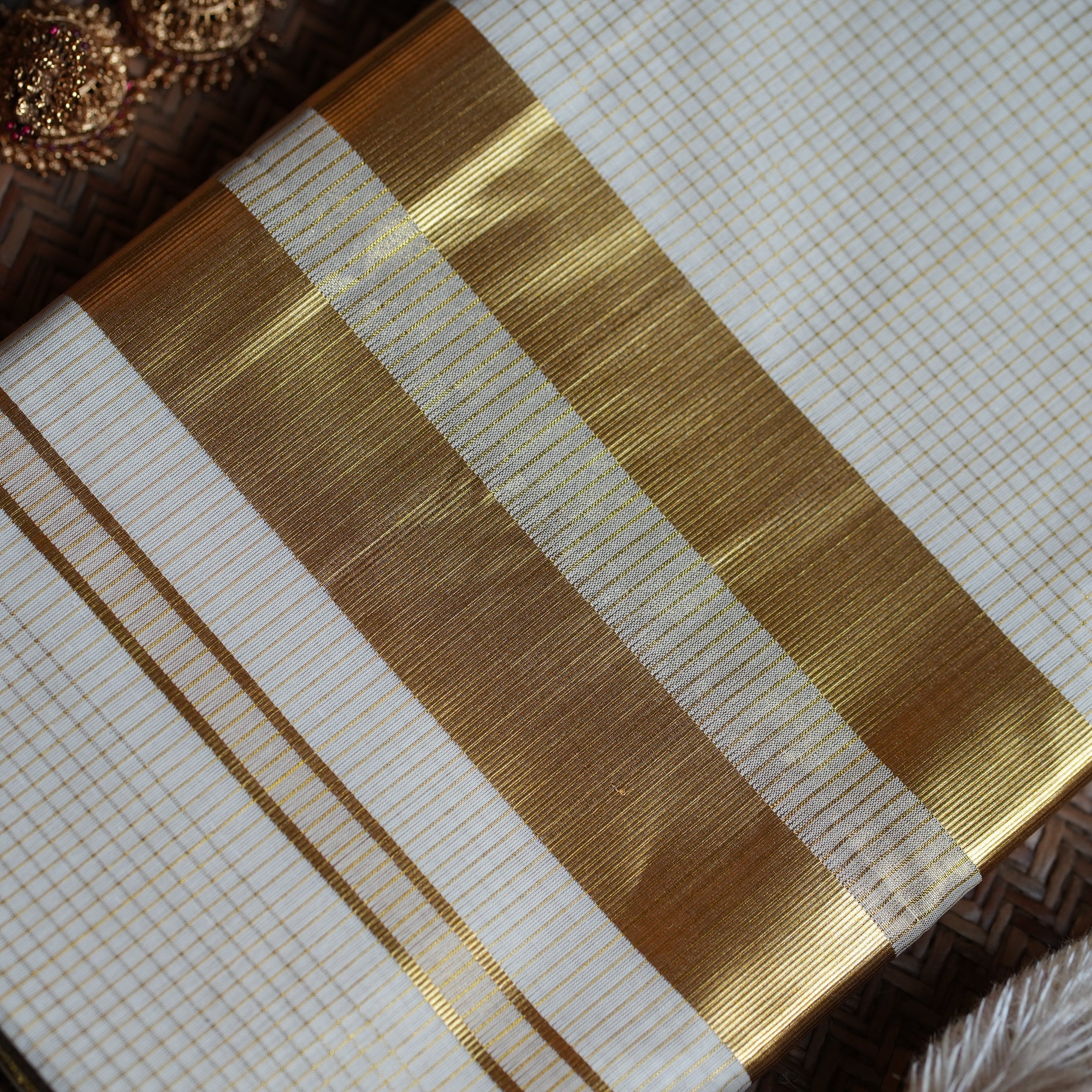 Traditional Gold & Vibrant Accent Handloom Replica Kerala Saree - SAROYA