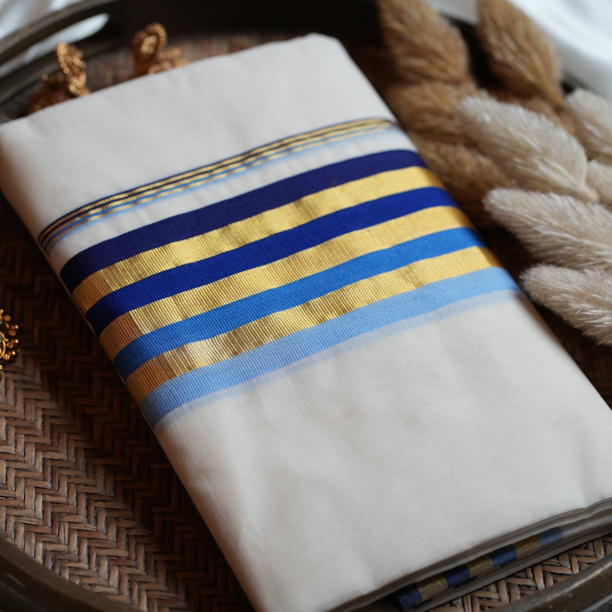 Vibrant Azure & Gold Premium Handloom Kerala Single Set Mundu (with blouse) - SAROYA