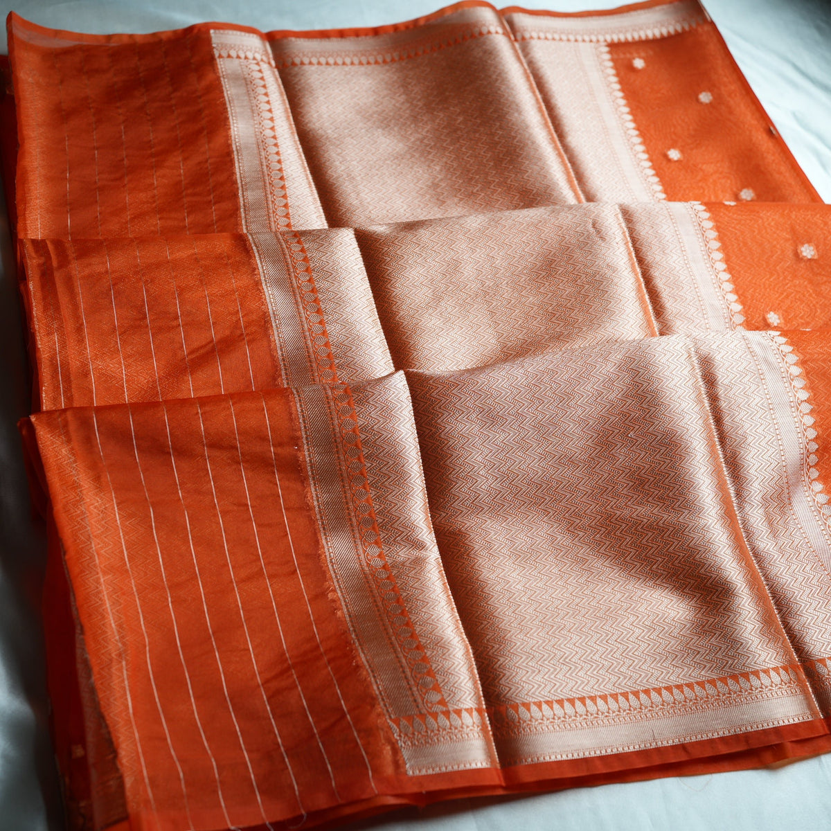 🍊 Vibrant Tangerine Orange Banarasi Kora Organza Saree ✨💫 - SAROYA